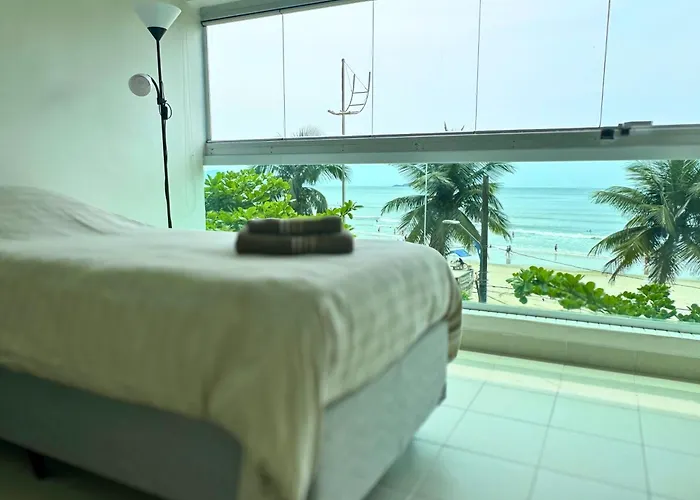 Apartamento Vista Para O Mar E Pe Na Areia Guarujá
